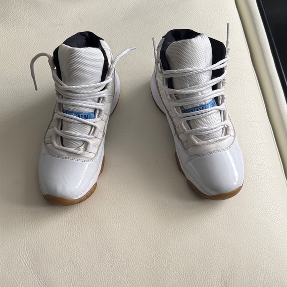 Jordan 11 - Picture 2 of 2